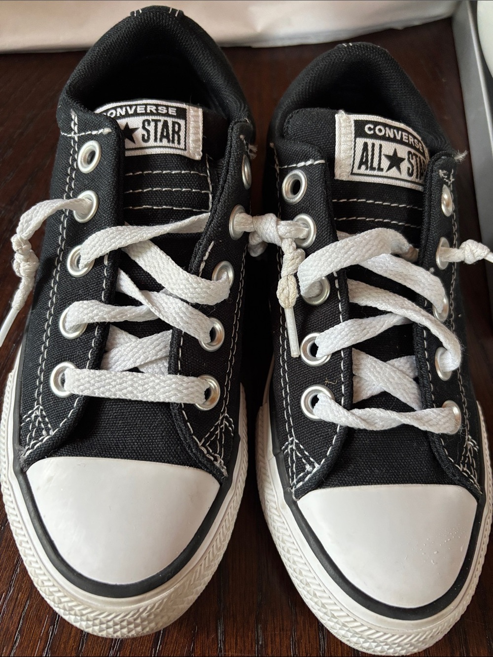 Kids 13 low rise Chuck Taylor Converse All Star sneakers